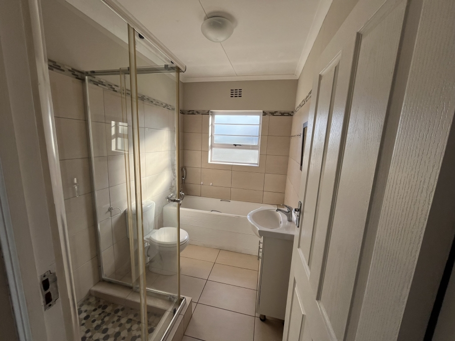 3 Bedroom Property for Sale in Kidds Beach Eastern Cape